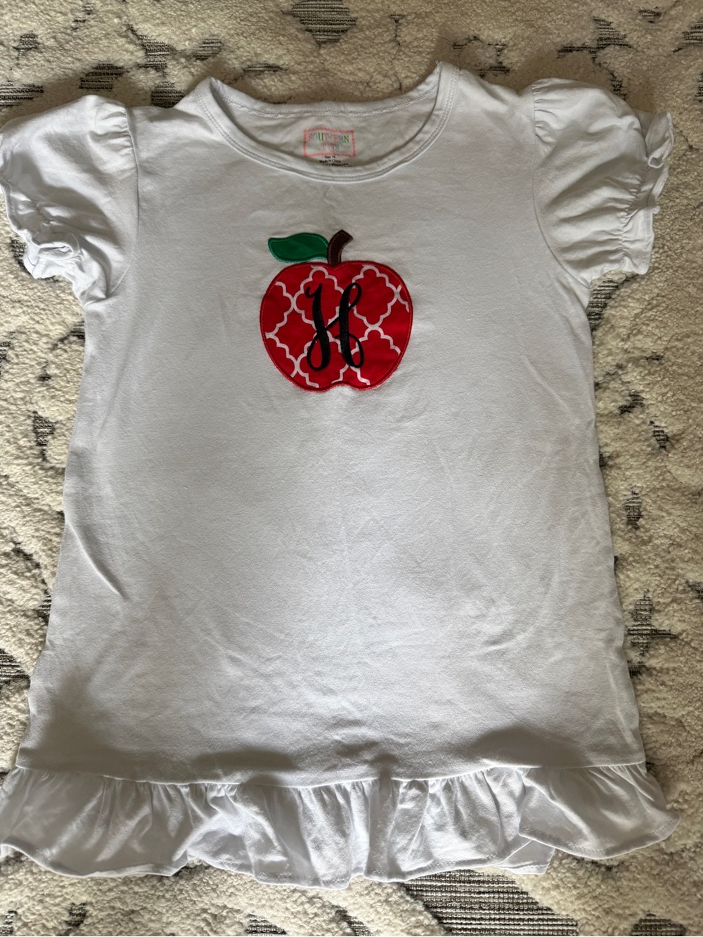 Southern Tots Girls White Ruffle Hem Tee with Red Apple Applique “H” size 10